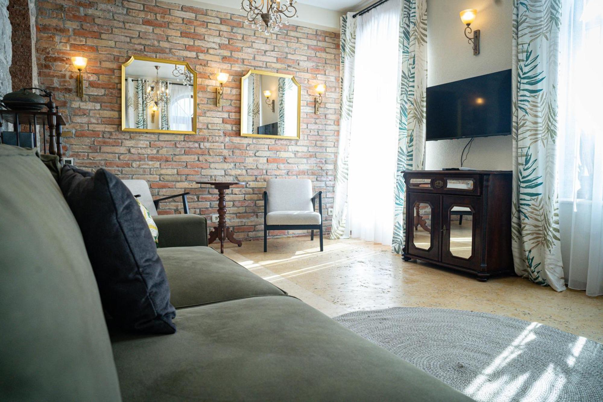 Hotel Carrubba Donja Lastva